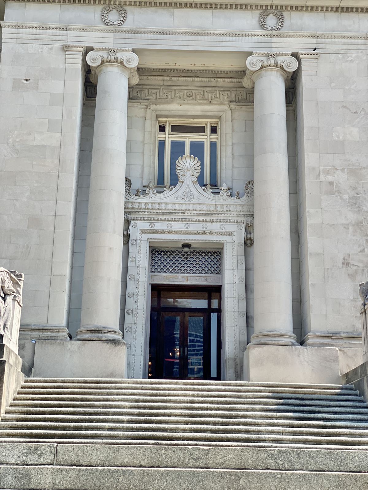 Stone courthouse steps and columns